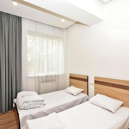 Rent Inn Yerevan On Chaykovski Street Exterior foto